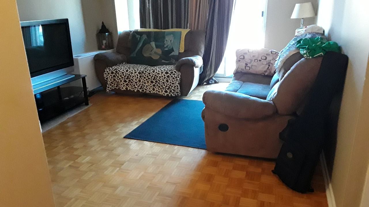 321 Waverley Street - Photo 3 of 10