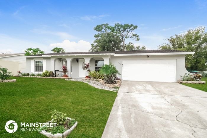 806 Hendry Dr - Photo 2 of 17