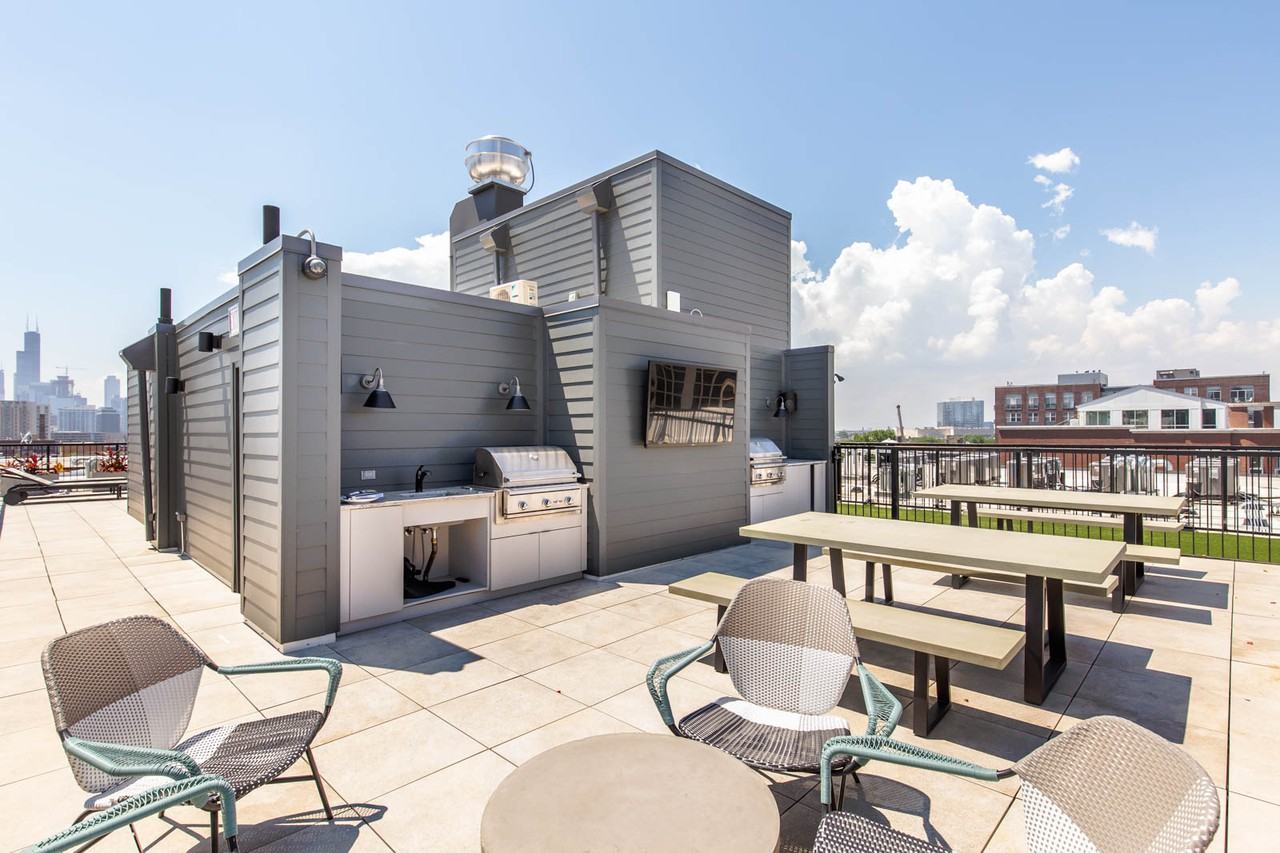 1546-50 N Wieland/227-33 W North Ave - Photo 3 of 20