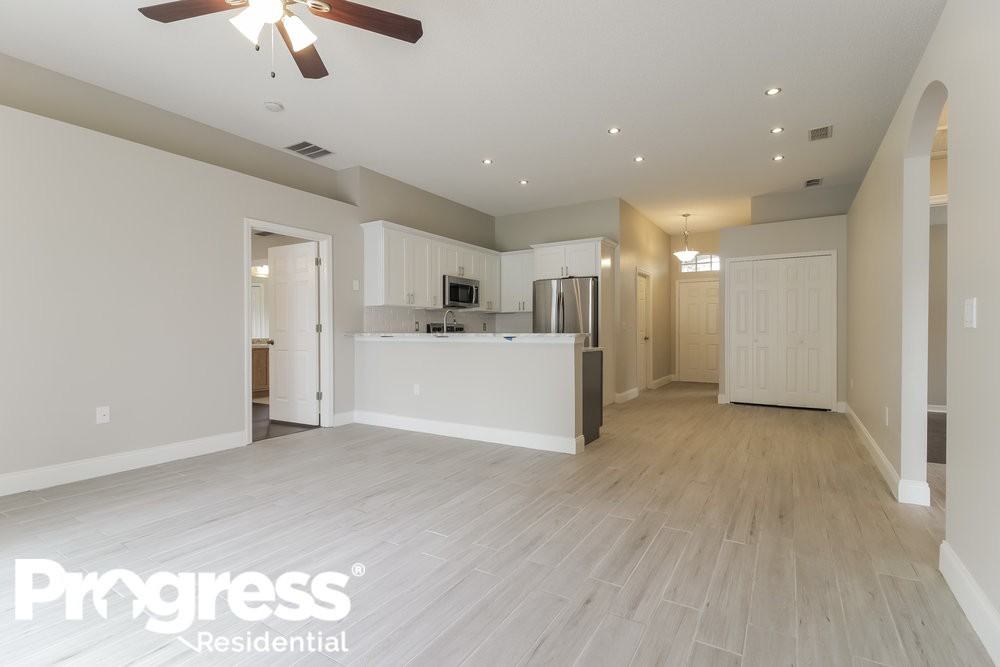 30719 Pga Dr - Photo 3 of 16