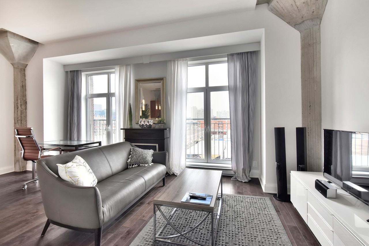 1000 Rue de la Commune Est #729