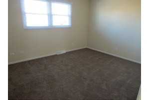 7522 164th Pl - Photo 3 of 14