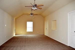 1147 Clairemont Ln - Photo 3 of 34