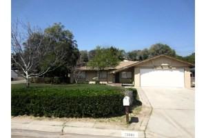 25980 Edgemont Dr - Photo 2 of 9