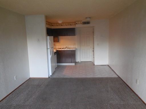 1181 Kelso St - Photo 2 of 14