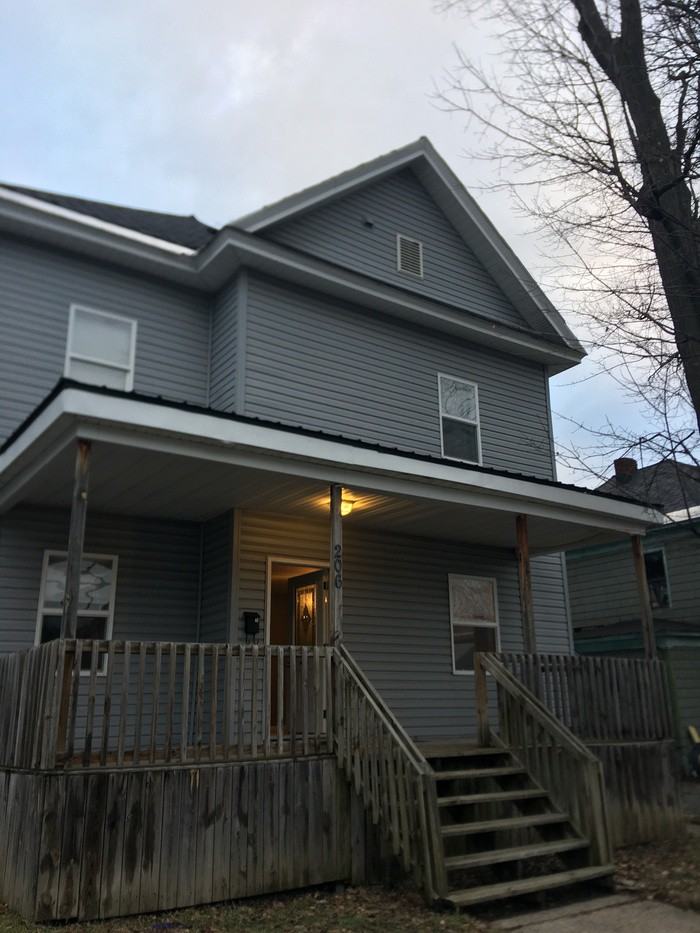 206 S Hamilton St #2