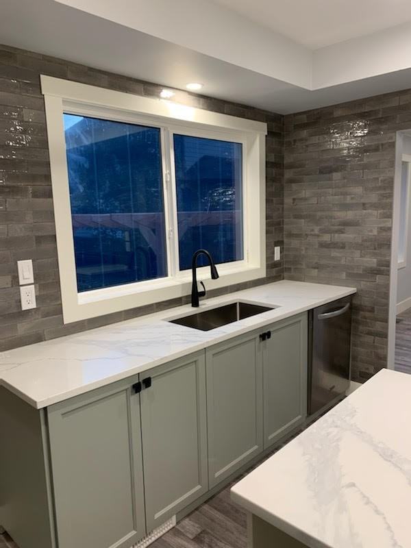 2502 39 Avenue - Photo 3 of 16