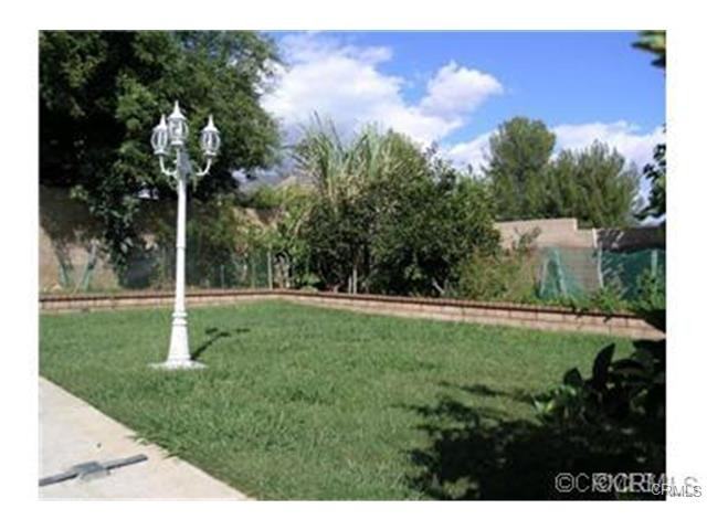 7111 Devon Ave - Photo 3 of 8