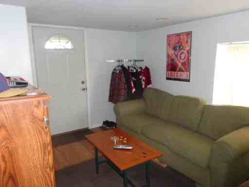 911 W 3rd St - Photo 2 of 9