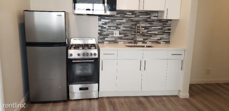1016 Tiverton Ave Rear - Photo 2 of 26