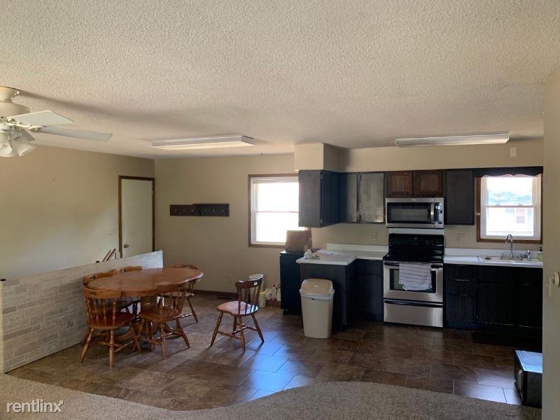 704 Sunrise Ave - Photo 3 of 17