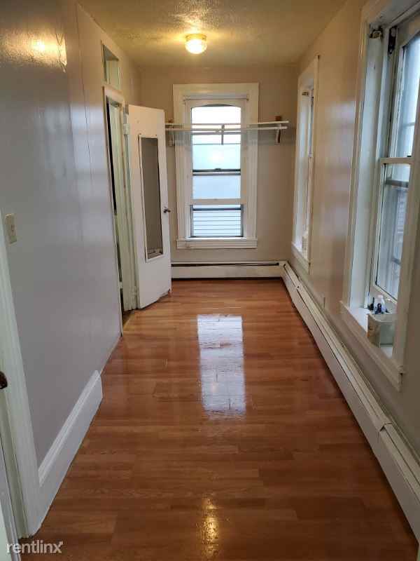 218 Walnut St - Photo 2 of 5