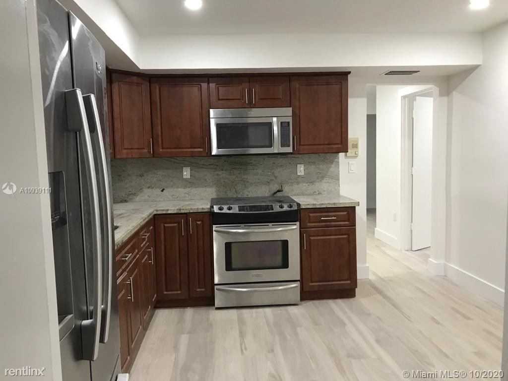 9401 Sw 64th Ter - Photo 2 of 7