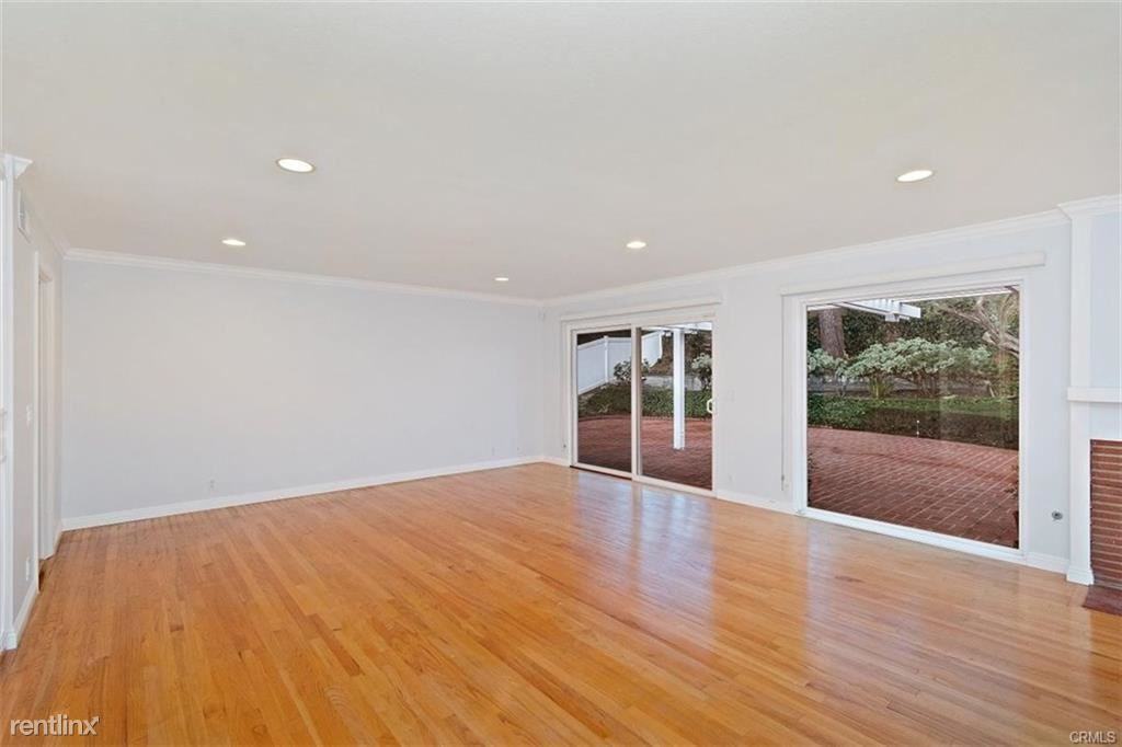 26739 Shadow Wood Dr - Photo 2 of 6