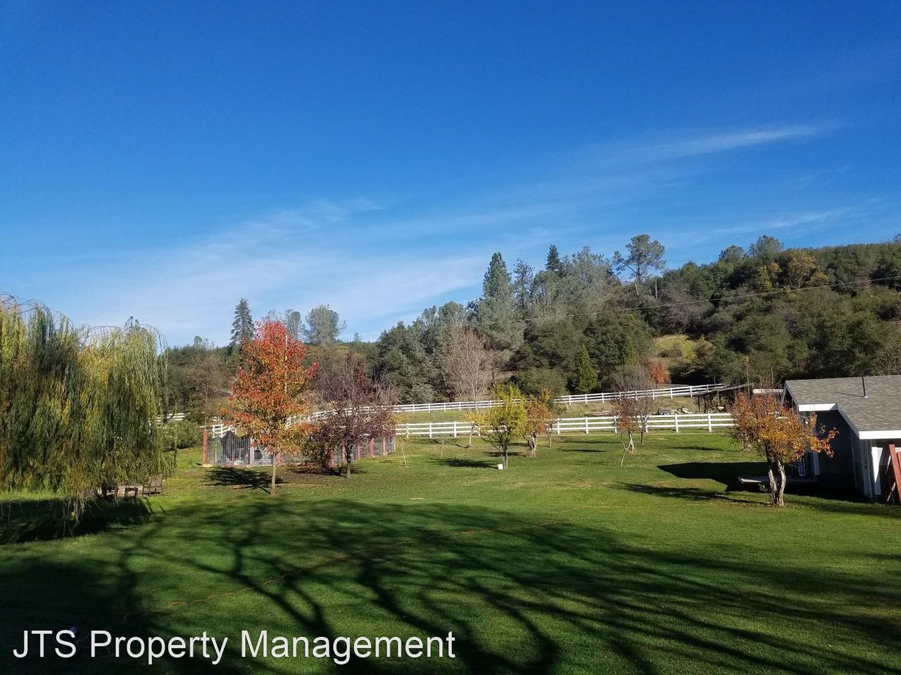 15260 Pear Valley Ln - Photo 2 of 9