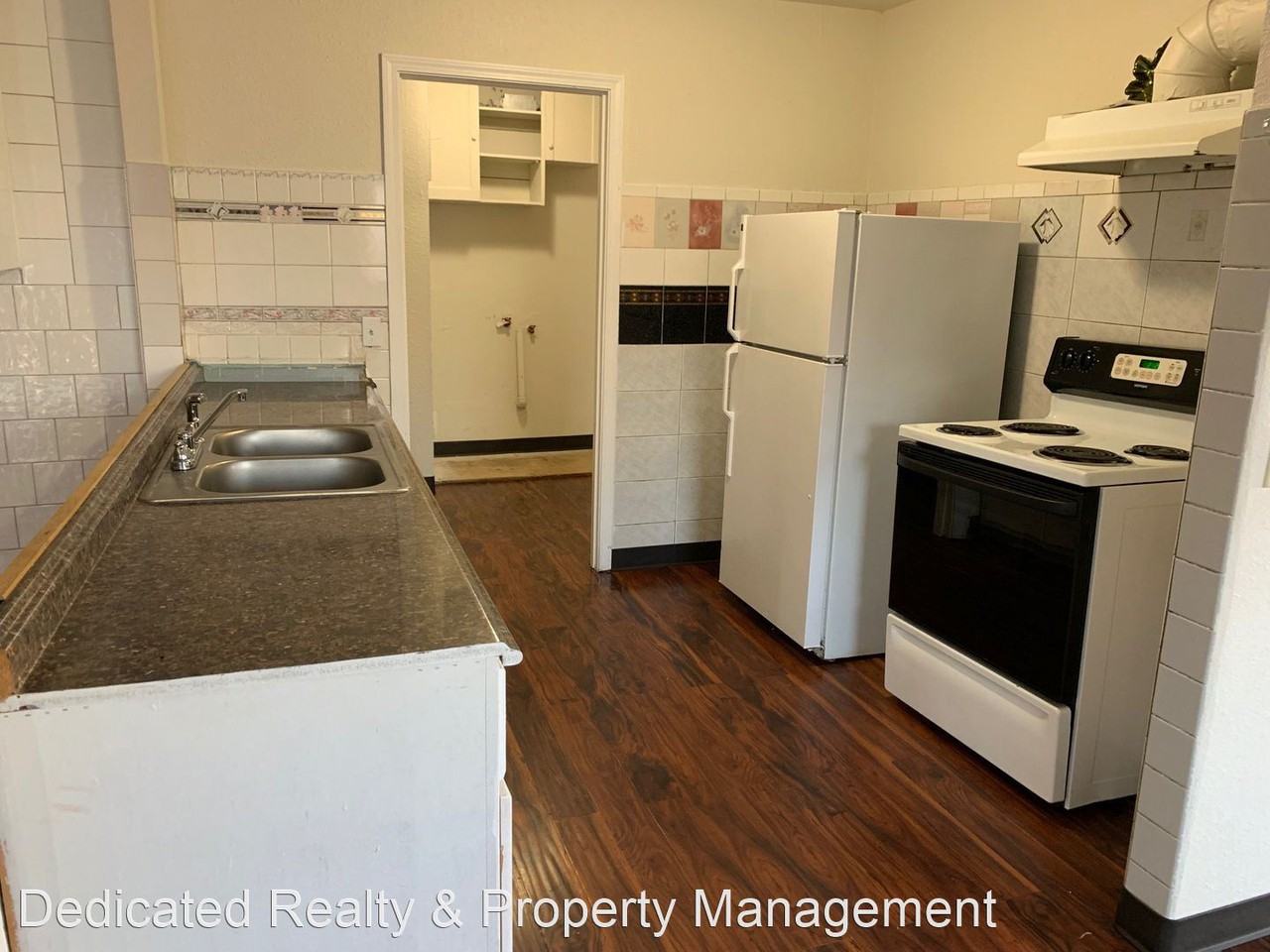 304 Cedar St - Photo 2 of 18
