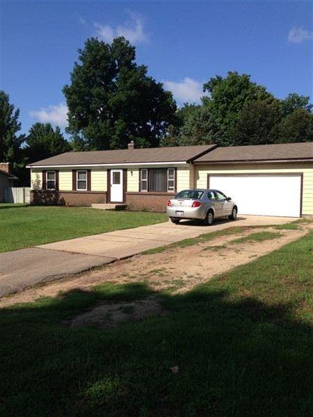 8161 Hearthway Ave - Photo 2 of 6