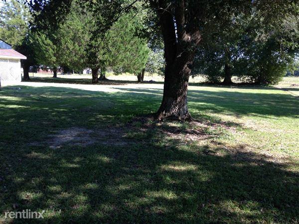 1019 Las Huval Dr - Photo 2 of 3