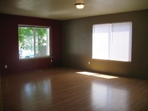 4225 SE 107th Ave - Photo 2 of 6