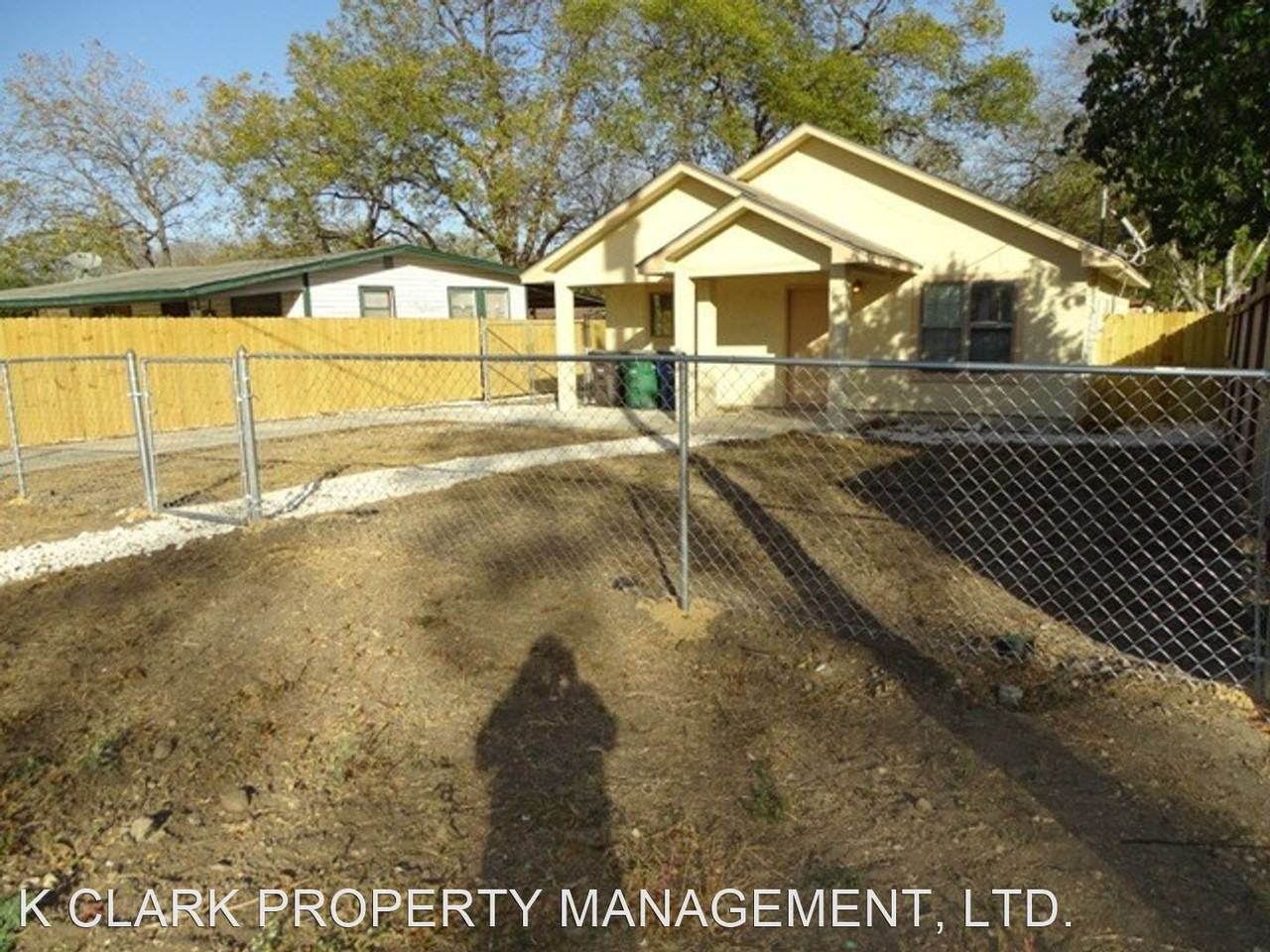 204 Vista Rd - Photo 3 of 32