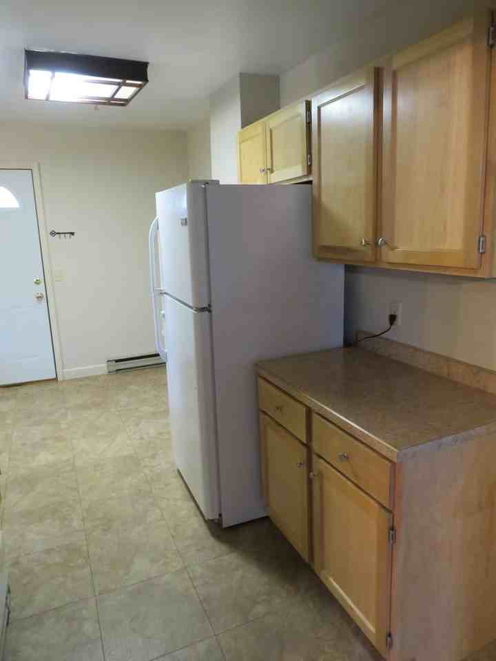 422 Superior St - Photo 3 of 11