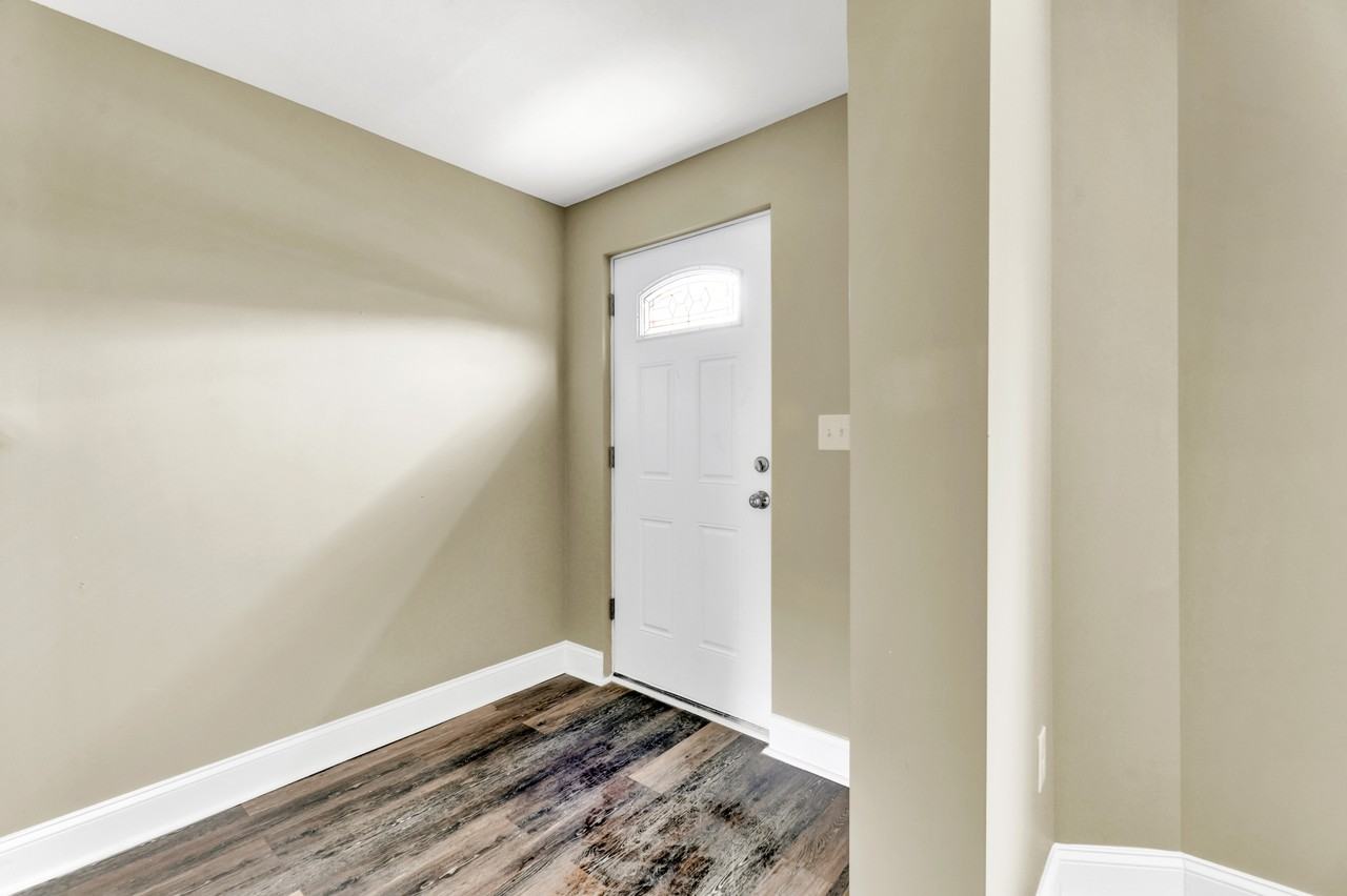 5016 Pimlico Rd - Photo 2 of 27