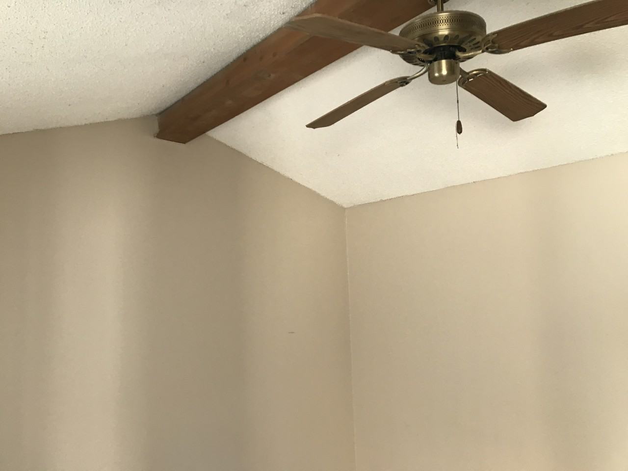 1400 Clamp Ave - Photo 2 of 5