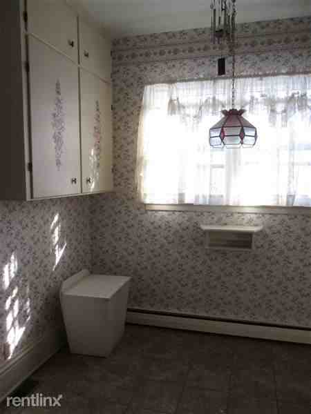 161 W Chicago Rd - Photo 2 of 23