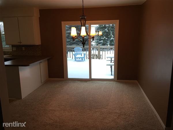 9033 Victor Ave - Photo 3 of 9