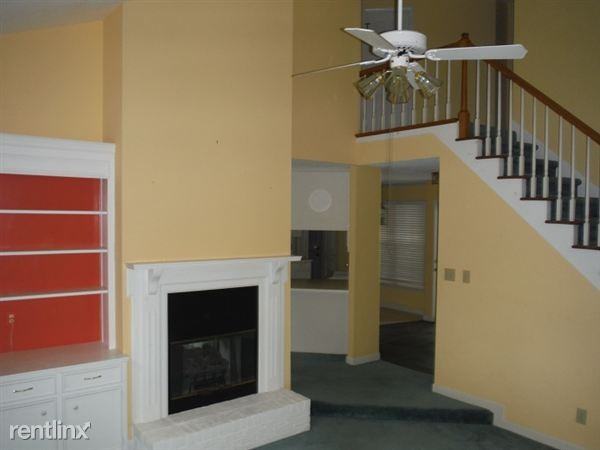 The Gates - Photo 3 of 10