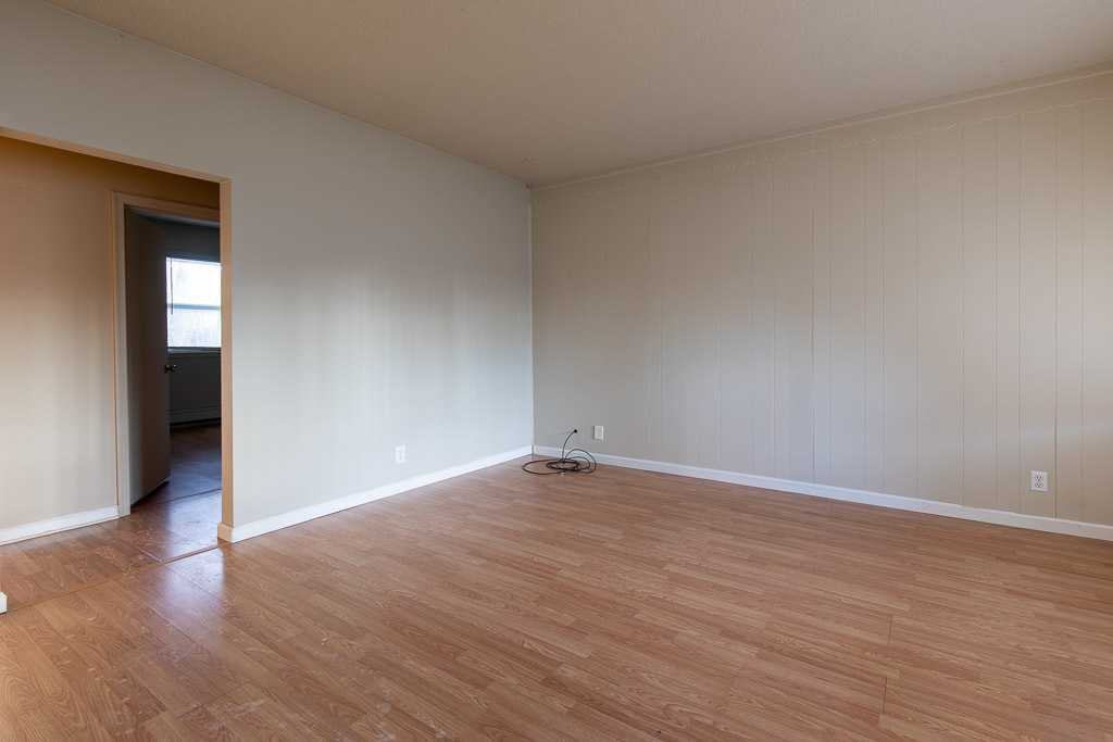 835 Farnsworth Rd - Photo 3 of 19