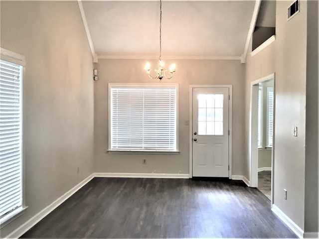 8980 Lake Springs Cv - Photo 3 of 12