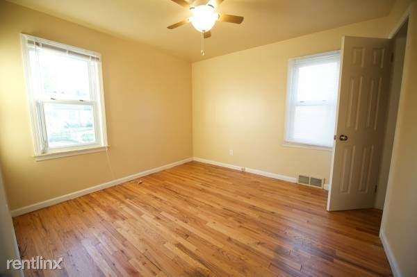 13549 Kerr St - Photo 3 of 3