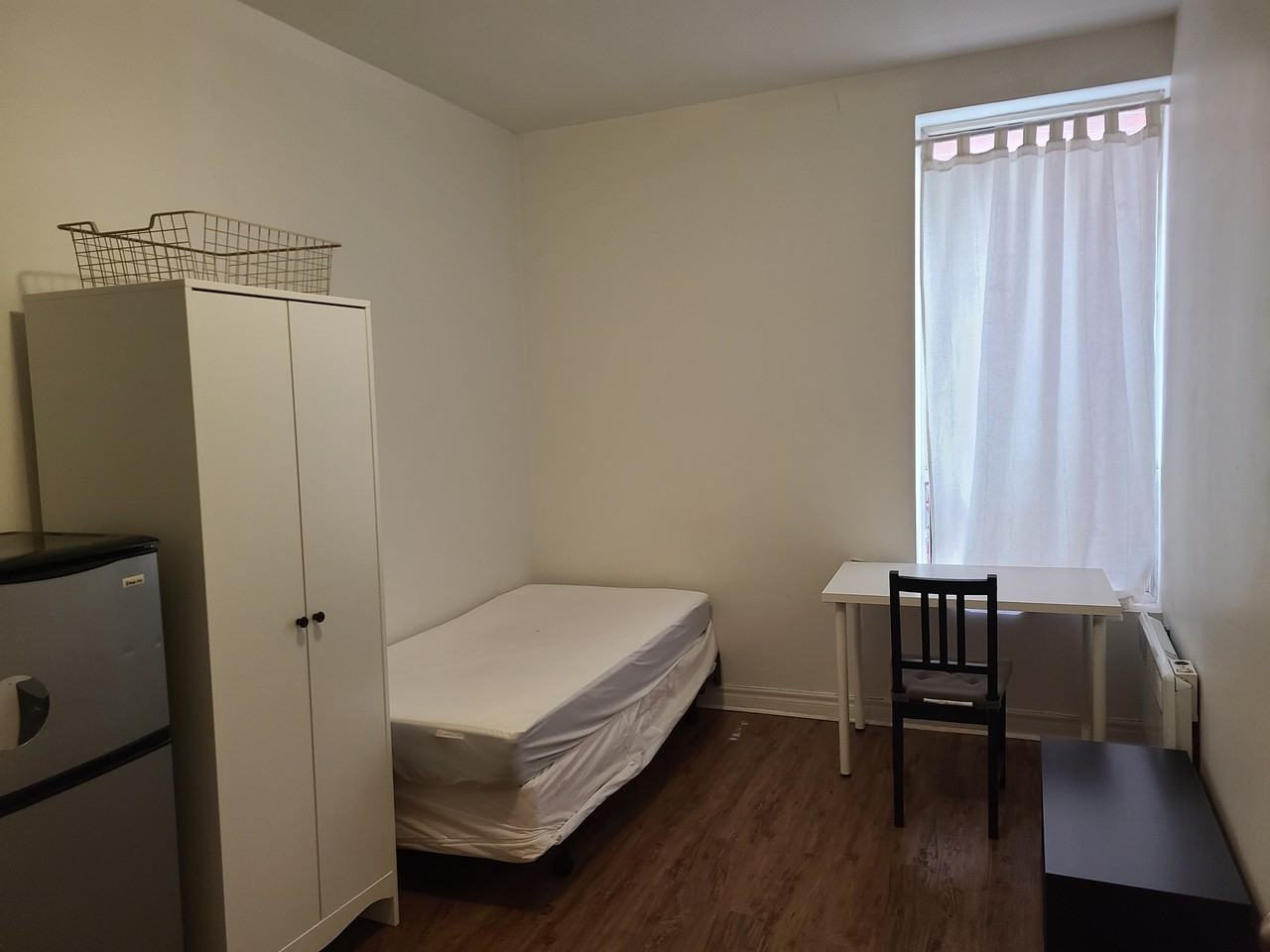 201 Spadina Road #8 - Photo 3 of 7