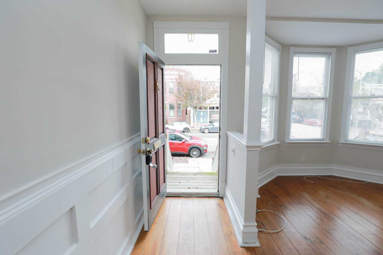 2821 East Broad Street - Photo 2 of 58