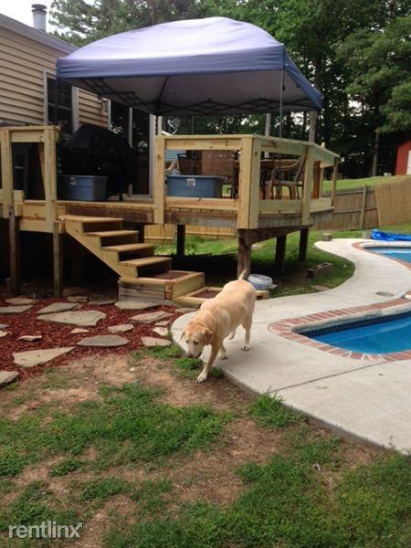 13732 Marilyn Ct - Photo 3 of 12