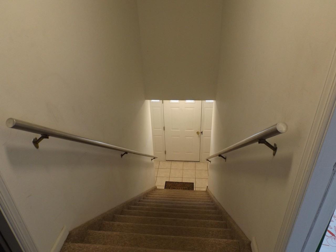 PINELLO REALTY CORP - Photo 3 of 7