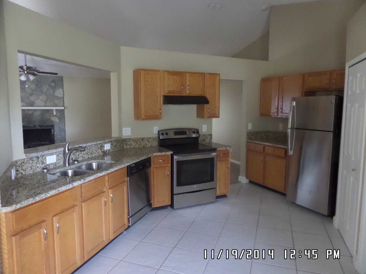 177 Devoe St - Photo 3 of 12