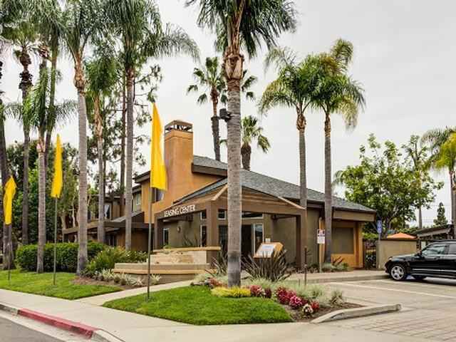 1380 Village Way - Photo 6 of 37