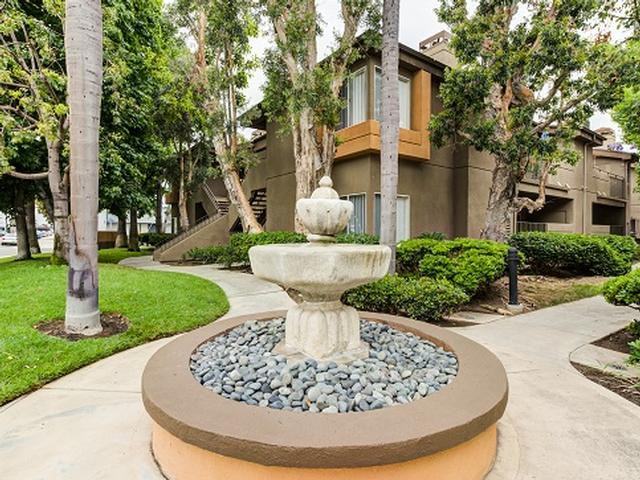 1380 Village Way - Photo 5 of 37