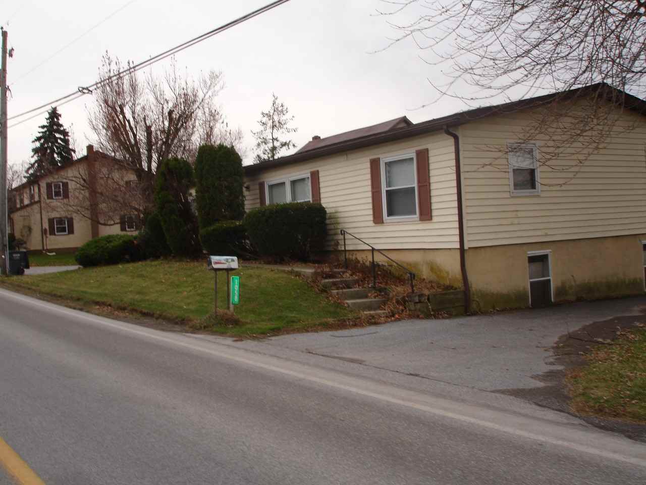 1058 Georgetown Rd - Photo 3 of 7