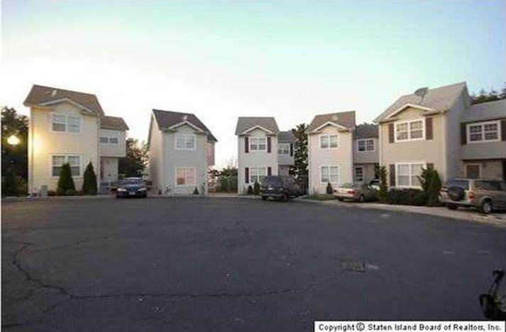 140 Northview Ct - Photo 3 of 13