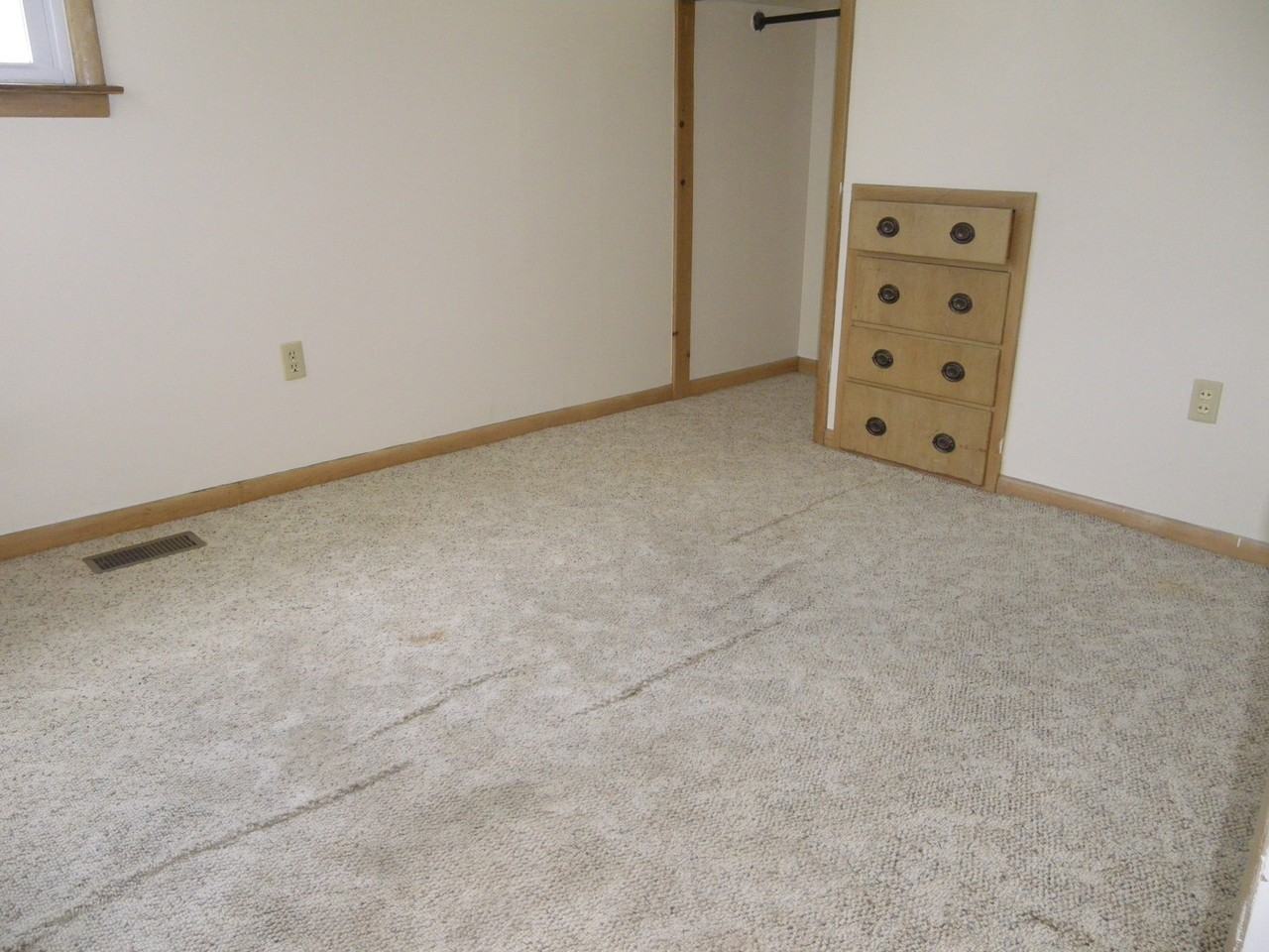 400 S Madison Ave - Photo 3 of 12