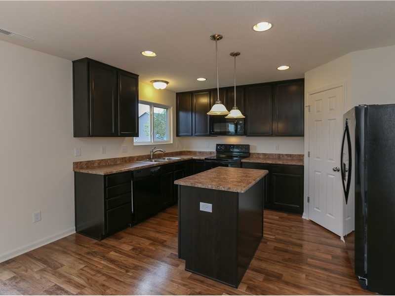 2536 Autumn Rd - Photo 2 of 22