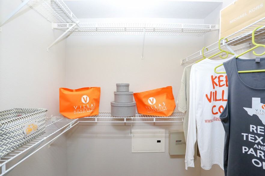 Villas on Guadalupe - Photo 4 of 77