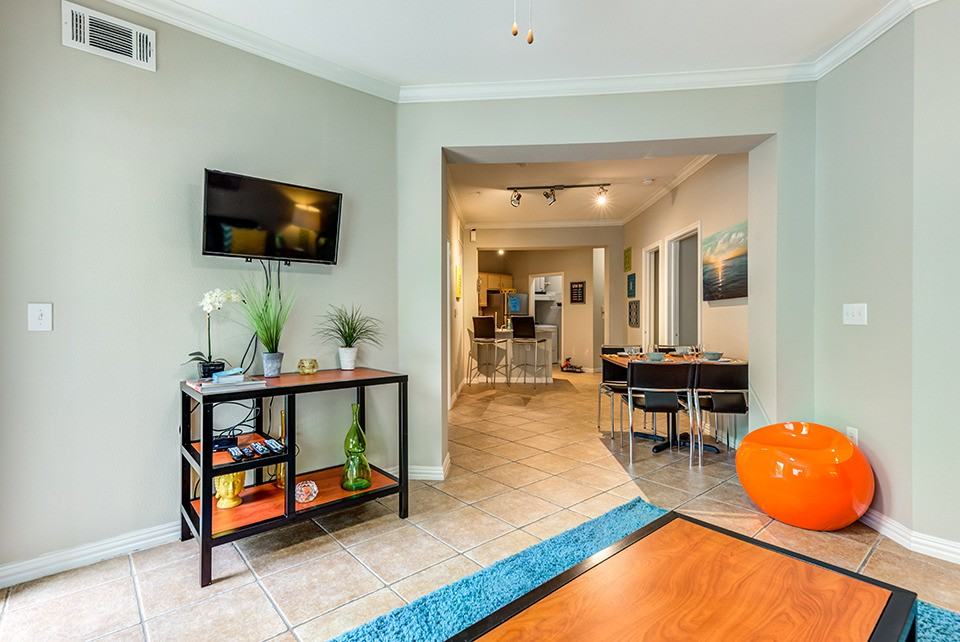 Villas on Guadalupe - Photo 6 of 77