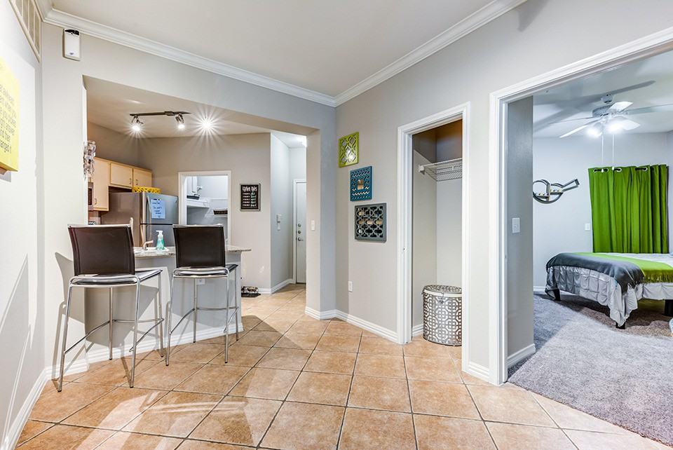 Villas on Guadalupe - Photo 3 of 77