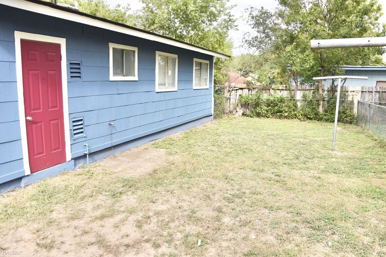 6310 Brownleaf St - Photo 3 of 19