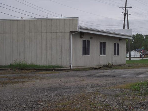 460 Oberlin Elyria Rd - Photo 2 of 4