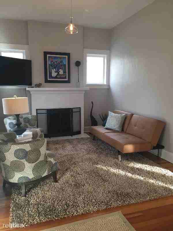 431 W Oak St - Photo 2 of 20